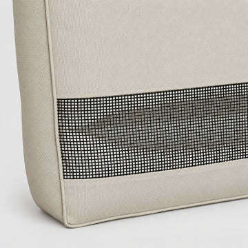 Mesh drainage panel on the Poolboy Floata-Long in Cloud white.