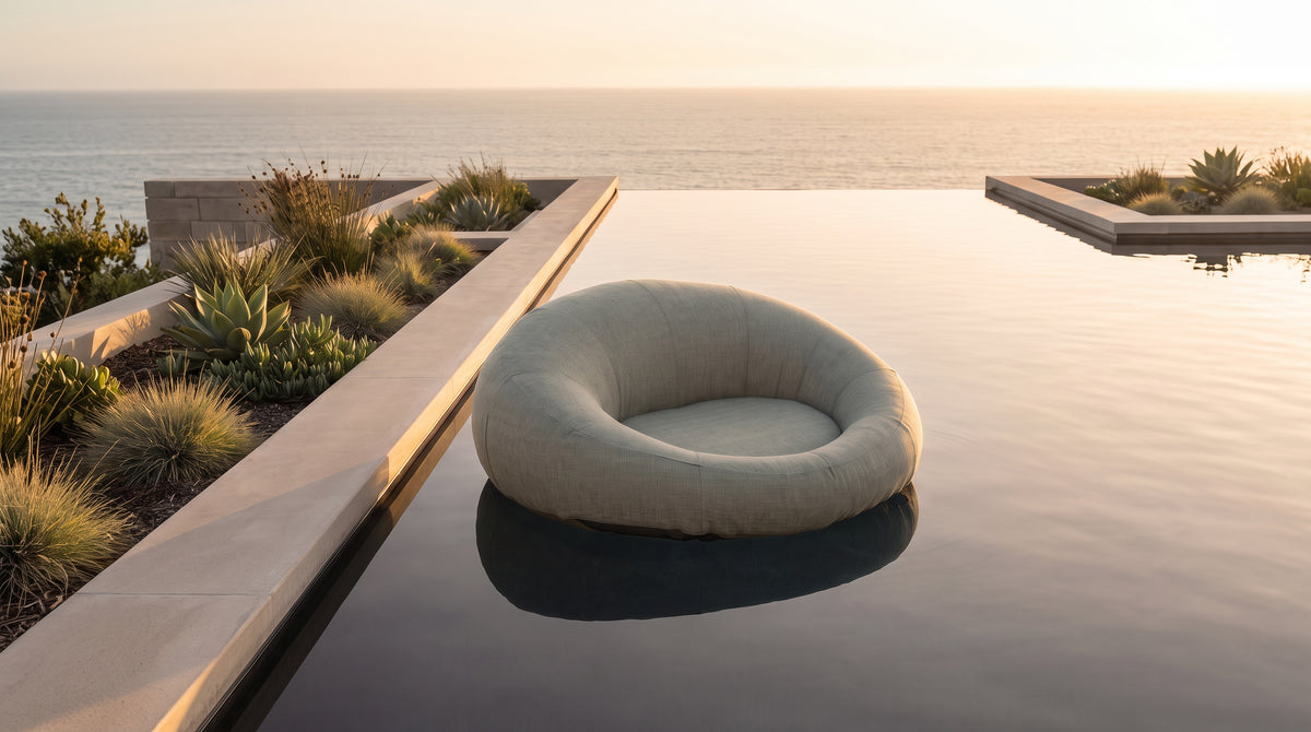 Poolboy Floata-Round in Mist on a pool