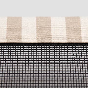 Open mesh centre of the Poolboy Sinka-Bit in Khaki and White stripe, water passing through.